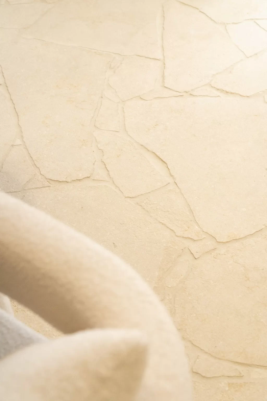 CREMA_NOVELDA_SANDBLASTED_LIMESTONE_CRAZY_PAVING_RMS_TRADERS_NATURAL_STONE_SUPPLIER_MELBOURNE (12)