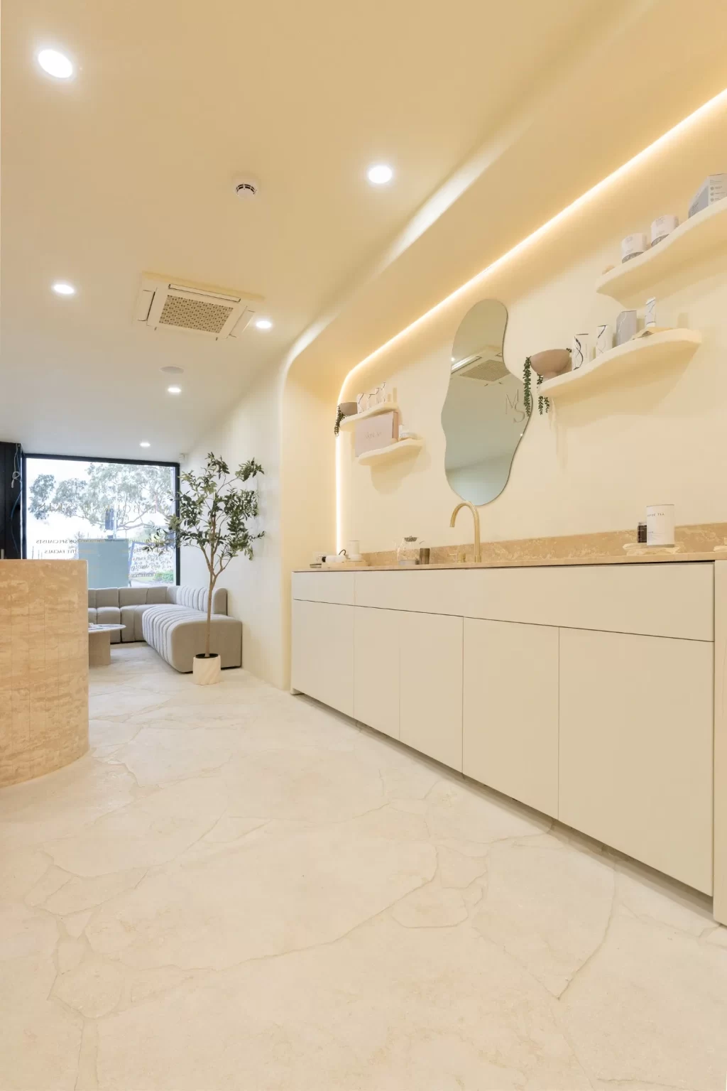 CREMA_NOVELDA_SANDBLASTED_LIMESTONE_CRAZY_PAVING_RMS_TRADERS_NATURAL_STONE_SUPPLIER_MELBOURNE (19)