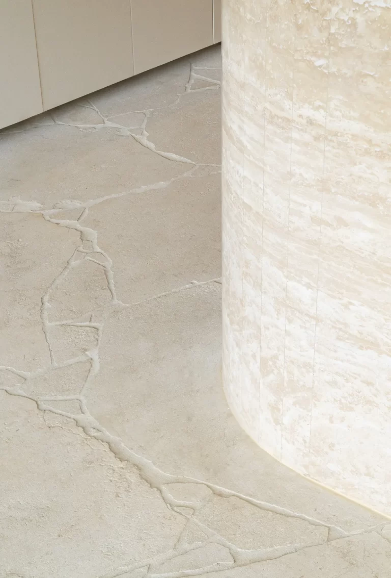 CREMA_NOVELDA_SANDBLASTED_LIMESTONE_CRAZY_PAVING_RMS_TRADERS_NATURAL_STONE_SUPPLIER_MELBOURNE (5)