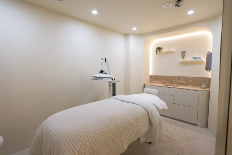 CREMA_NOVELDA_SANDBLASTED_LIMESTONE_CRAZY_PAVING_RMS_TRADERS_NATURAL_STONE_SUPPLIER_MELBOURNE_005