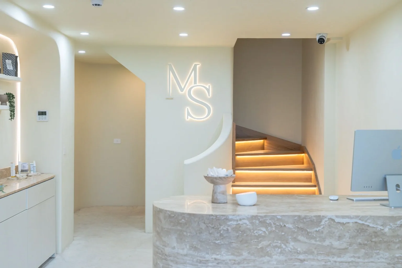 CREMA_NOVELDA_SANDBLASTED_LIMESTONE_CRAZY_PAVING_RMS_TRADERS_NATURAL_STONE_SUPPLIER_MELBOURNE_006