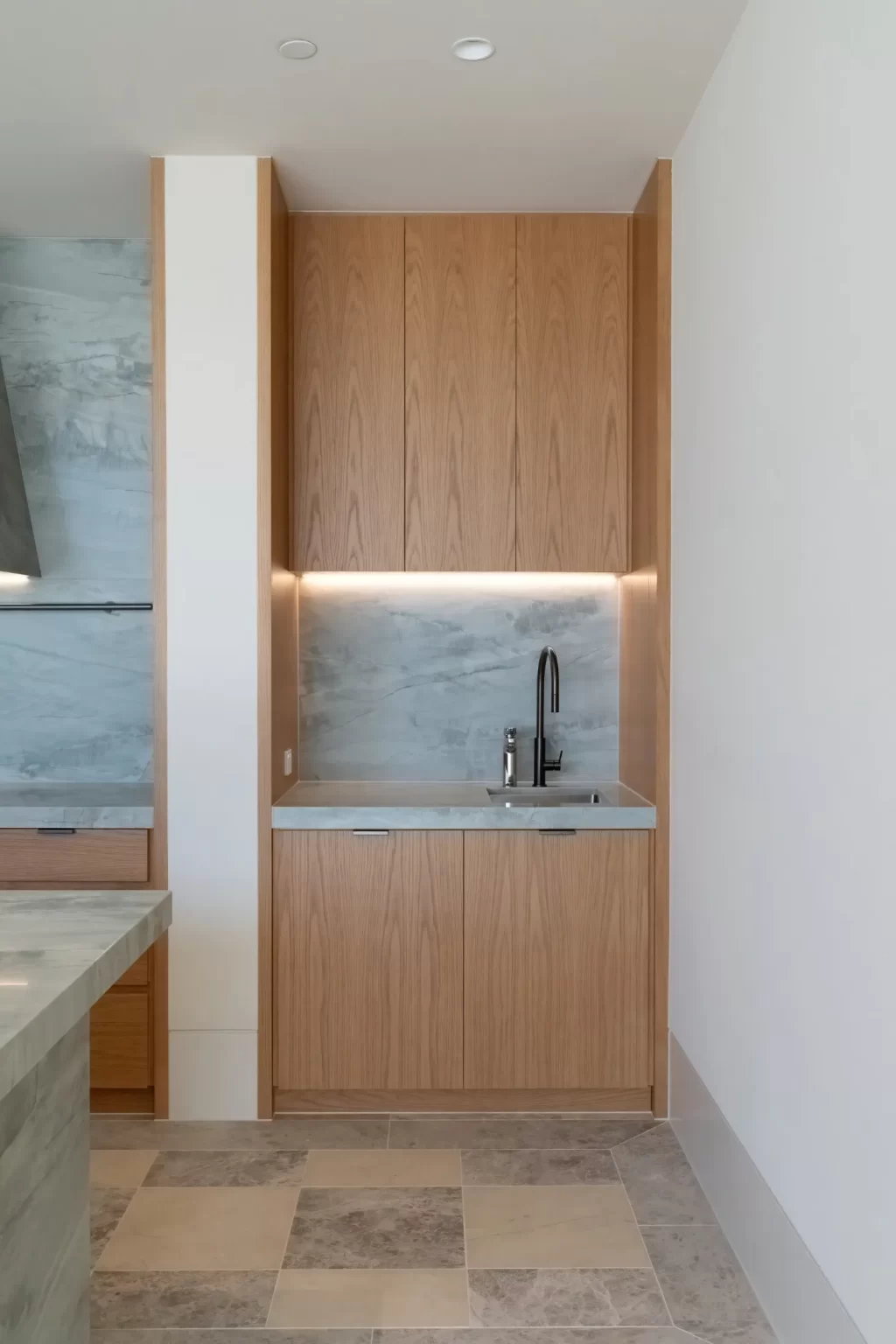 EMERALD_HAZE_QUARTZ_SLAB_RMS_TRADERS_NATURAL_STONE_SUPPLIER_MELBOURNE (8)