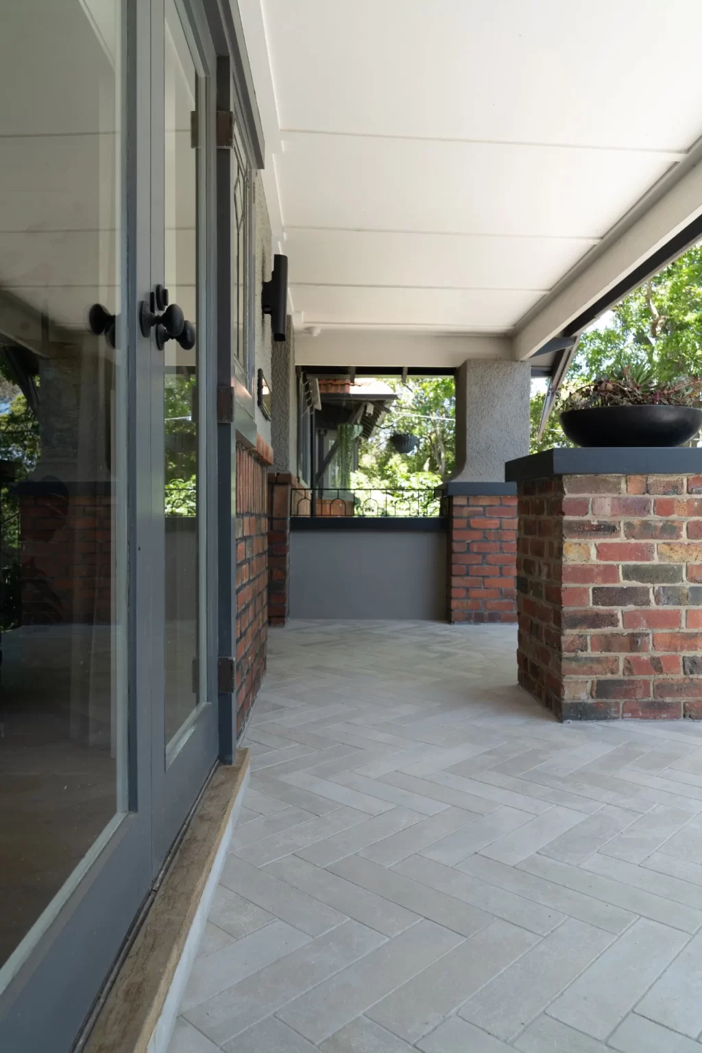 MADDISON_TUMBLED_LIMESTONE_BATONS_RMS_TRADERS_NATURAL_STONE_SUPPLIER (5)