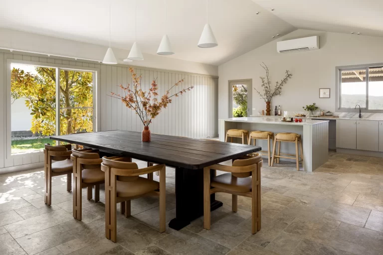 SILVER_UNFILLED_TRAVERTINE_RMS_TRADERS_NATURAL_STONE_SUPPLIER_MELBOURNE_010