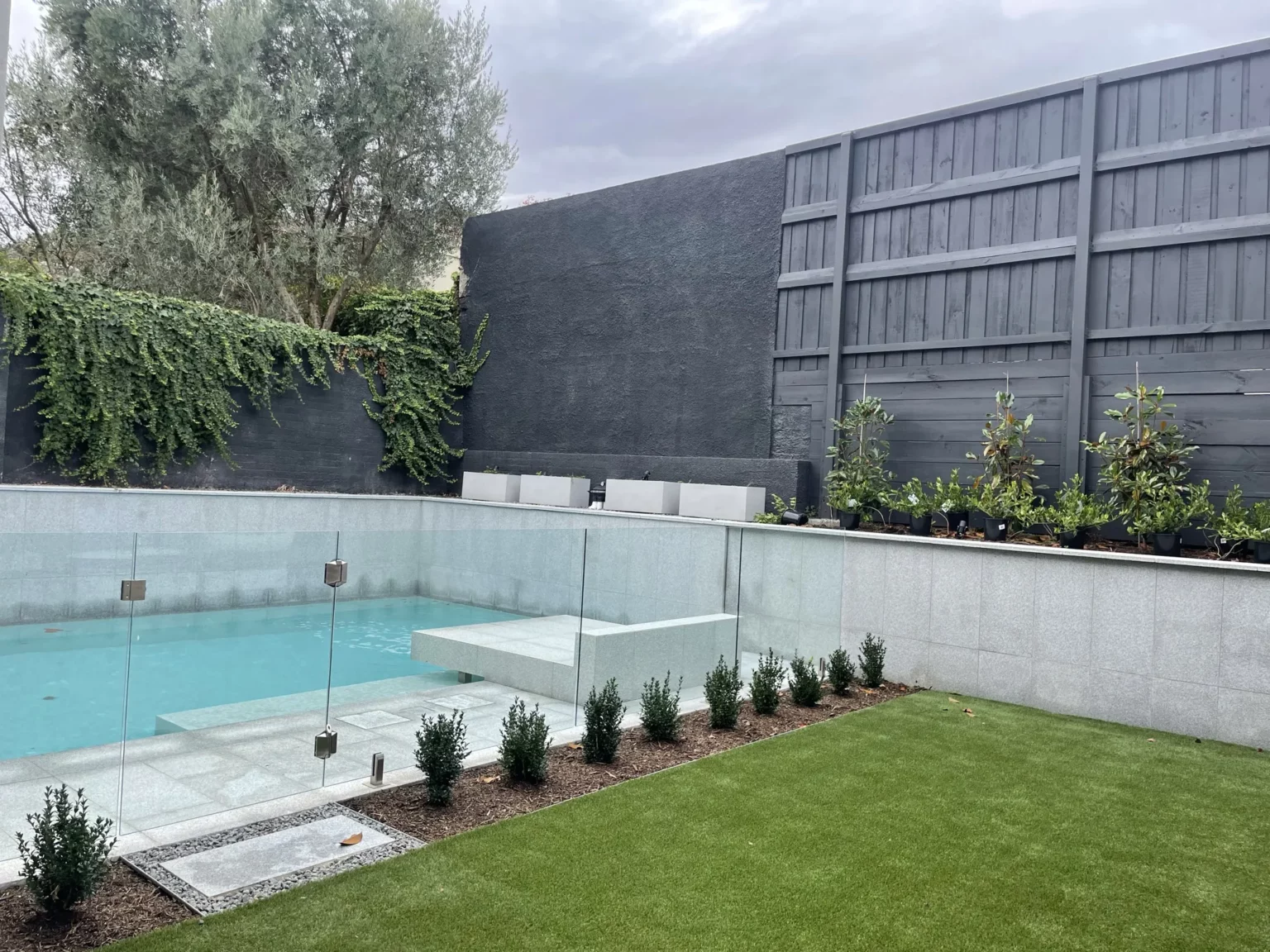 OPAL_WHITE_FLAMED_GRANITE_RMS_TRADERS_NATURAL_STONE_SUPPLIER_MELBOURNE_002