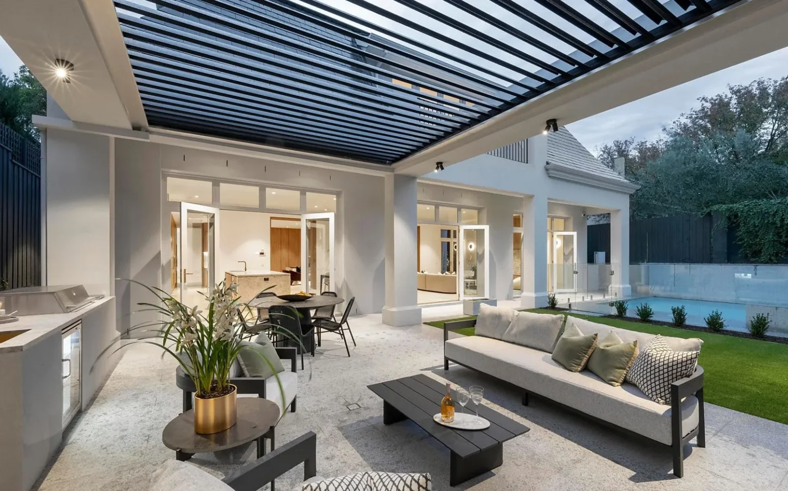 OPAL_WHITE_GRANITE_RMS_TRADERS_NATURAL_STONE_SUPPLIER_MELBOURNE_001