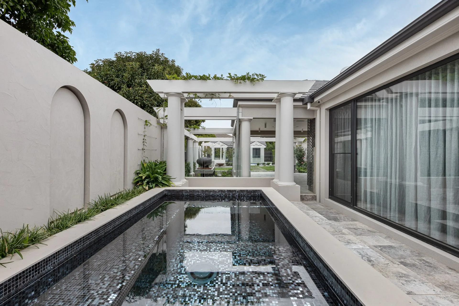 TUNDRA GREY TUMBLED LIMESTONE RMS TRADERS NATURAL STONE SUPPLIER MELBOURNE 001 Natural Stone - RMS Traders