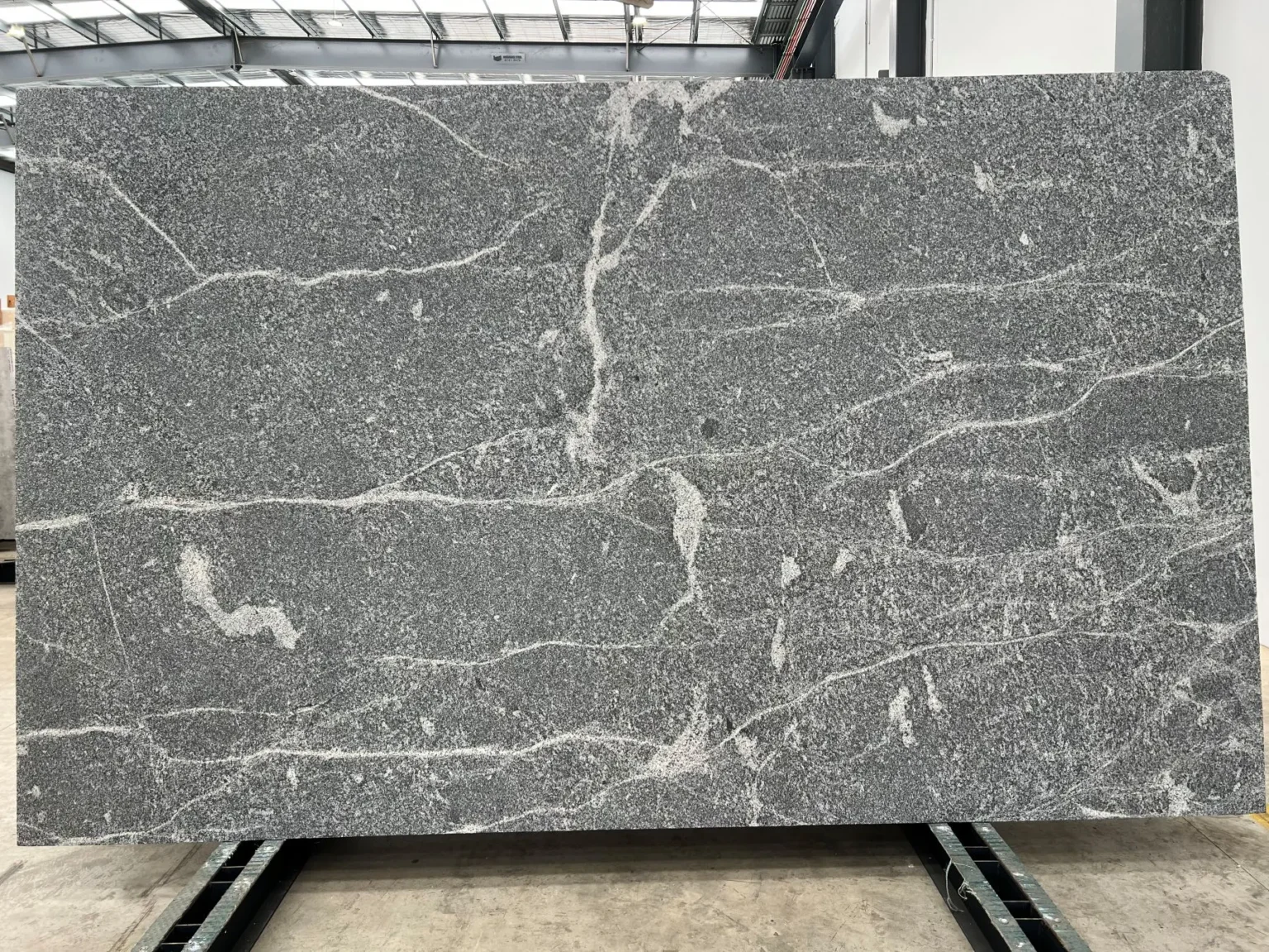 SILVER_GREY_GRANITE_SLAB_RMS_TRADERS_NATURAL_STONE_SUPPLIER_MELBOURNE_002