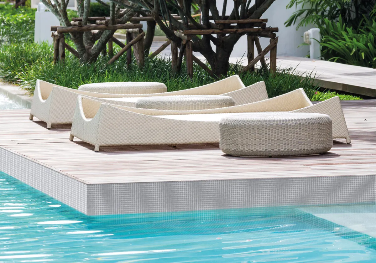 NATUREGLASS_WHITE_MATTE_ONIX_POOL_MOSAICS_RMS_TRADERS_NATURAL_STONE_SUPPLIER_MELBOURNE_001