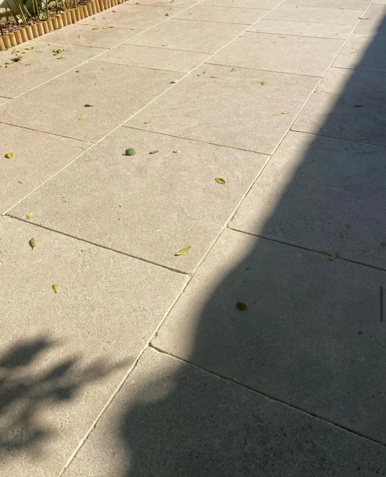 SIERRA TUMBLED LIMESTONE by RMS Traders based on Melbourne Australia