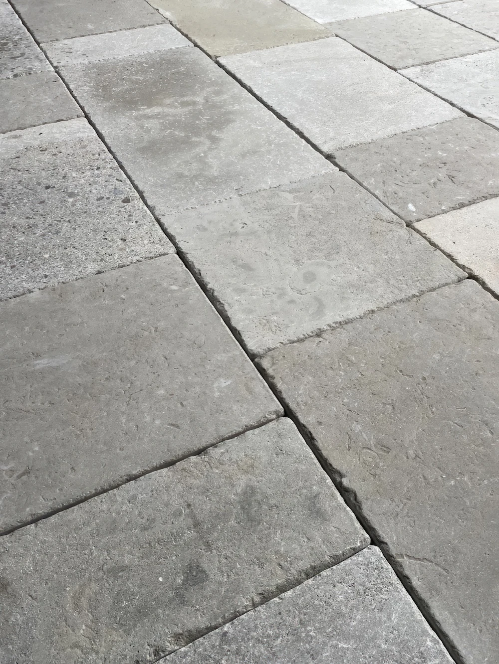 RMS-Traders-Castle-Grey-Limestone1
