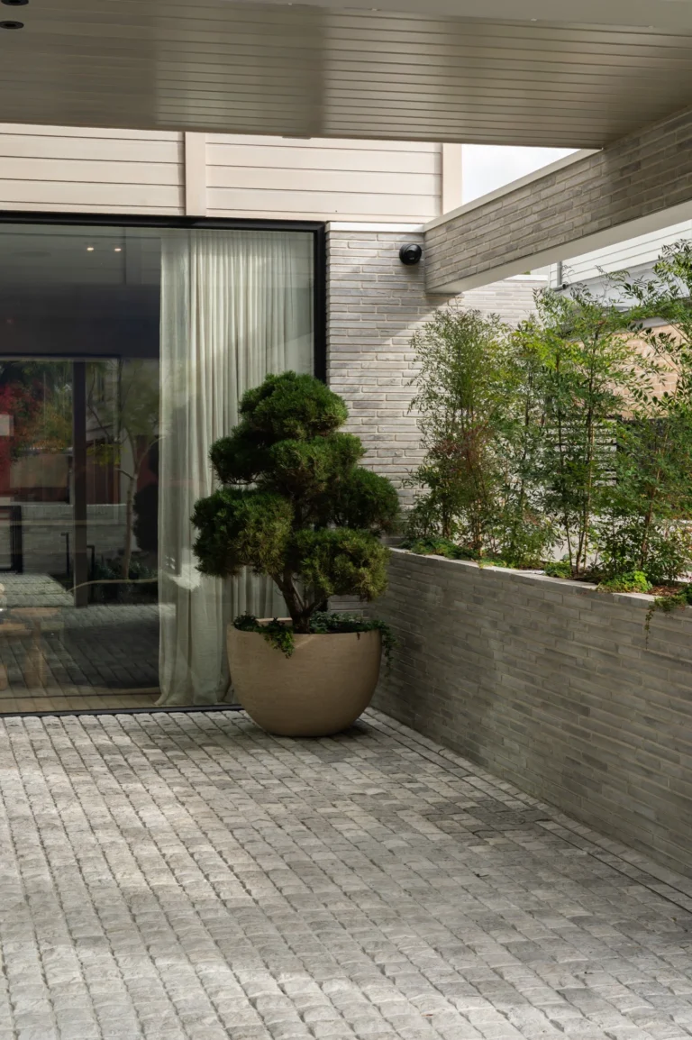 Tundra Grey Split Cobblestones